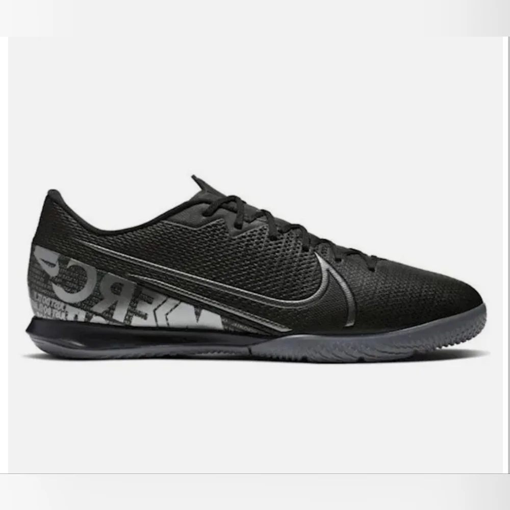 NIKE VAPOR 13 ACADEMY IC Indoor Soccer Shoes AT7993 001